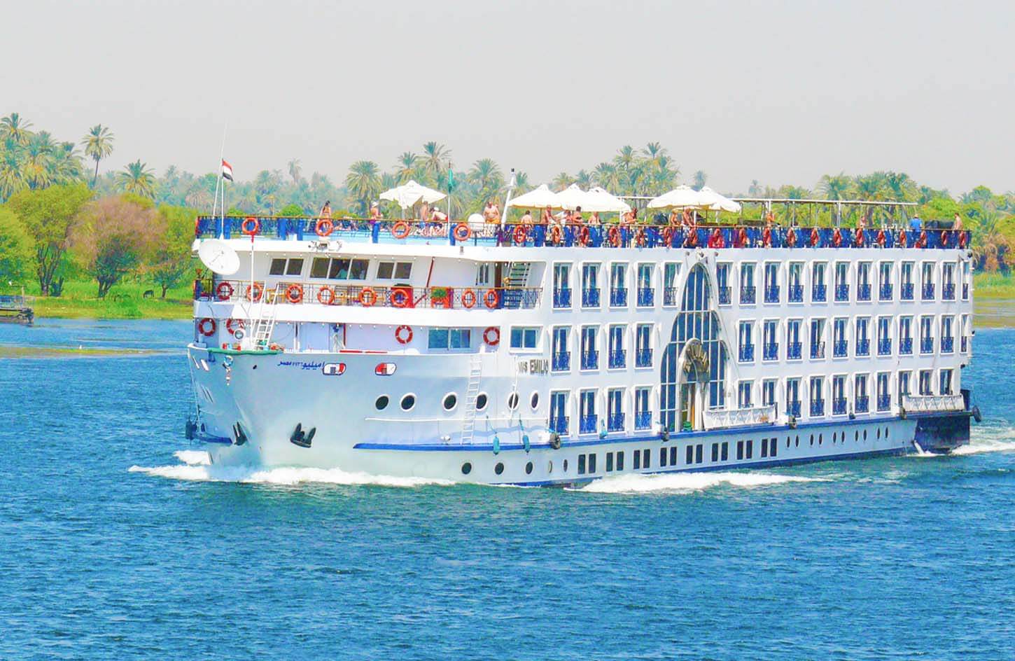 Deluxe Nile Cruises